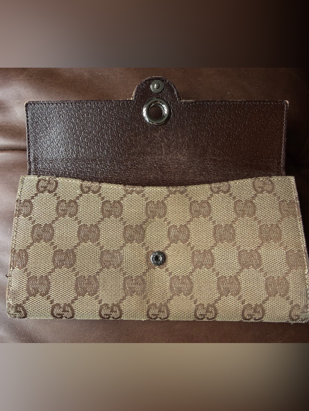 Authentic Gucci Beige and Brown GG Canvas Snap Wallet - Picture 4 of 9